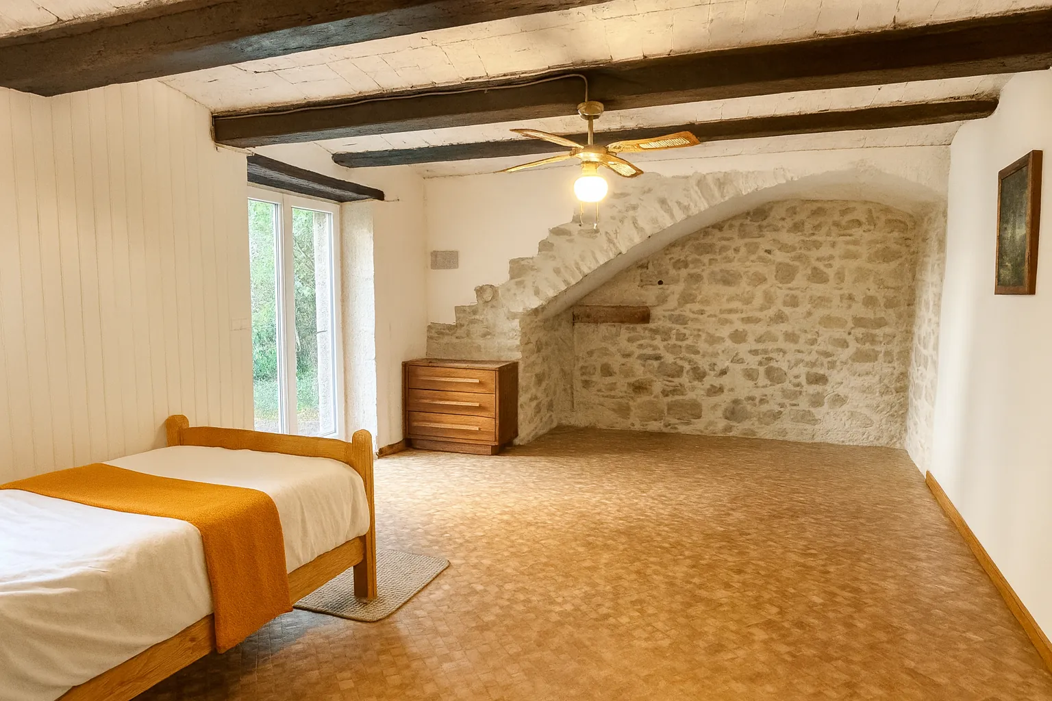 Charmante maison de ville avec cour et fort potentiel à Vallon-Pont-d’Arc 