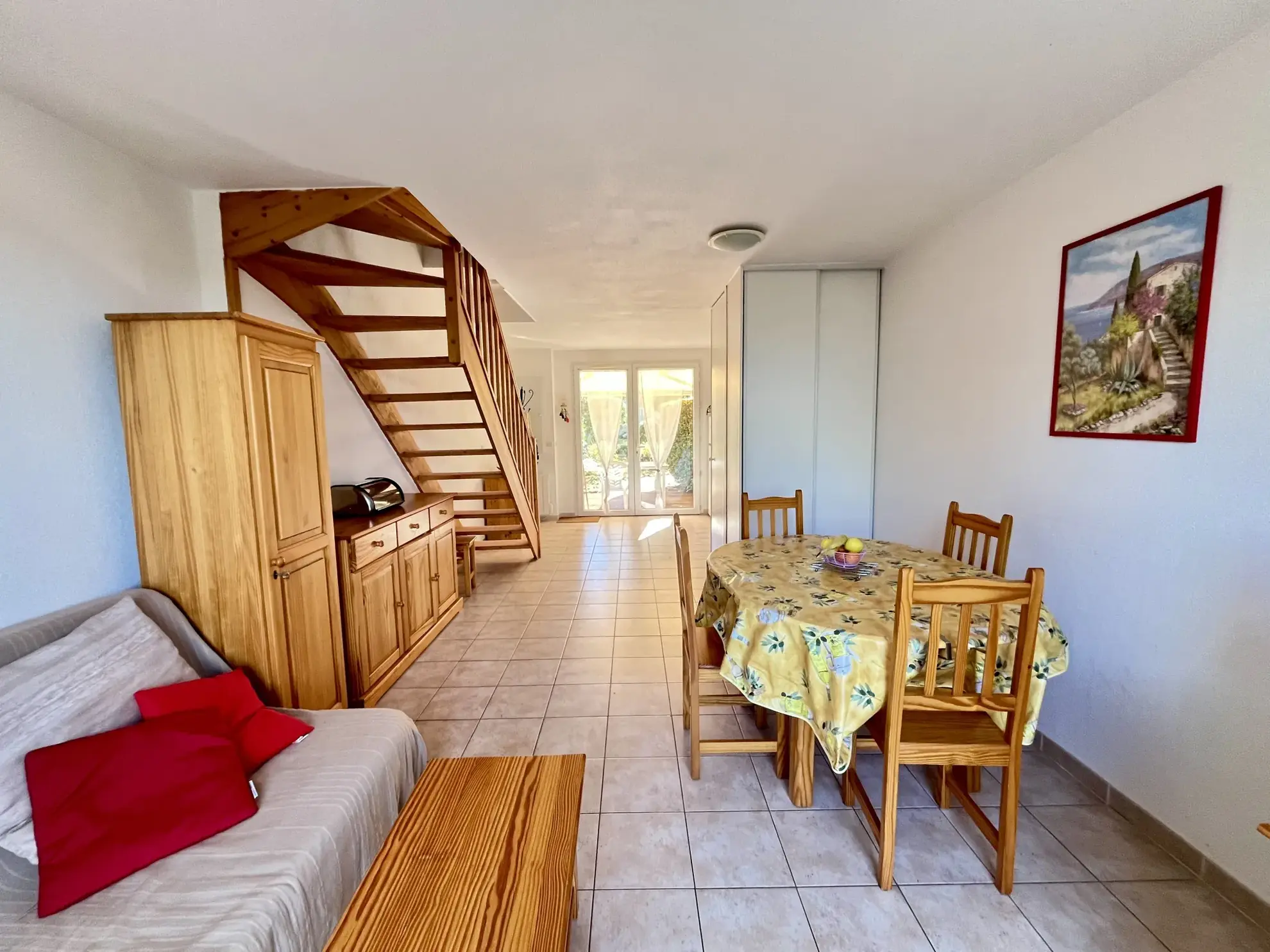 À vendre maison de 50 m² avec deux terrasses à Calvisson dans résidence avec piscine 