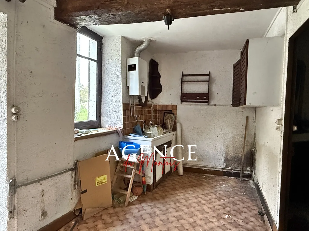 Maison à rénover avec jardin à Donnemarie-Dontilly – Faible performance énergétique 