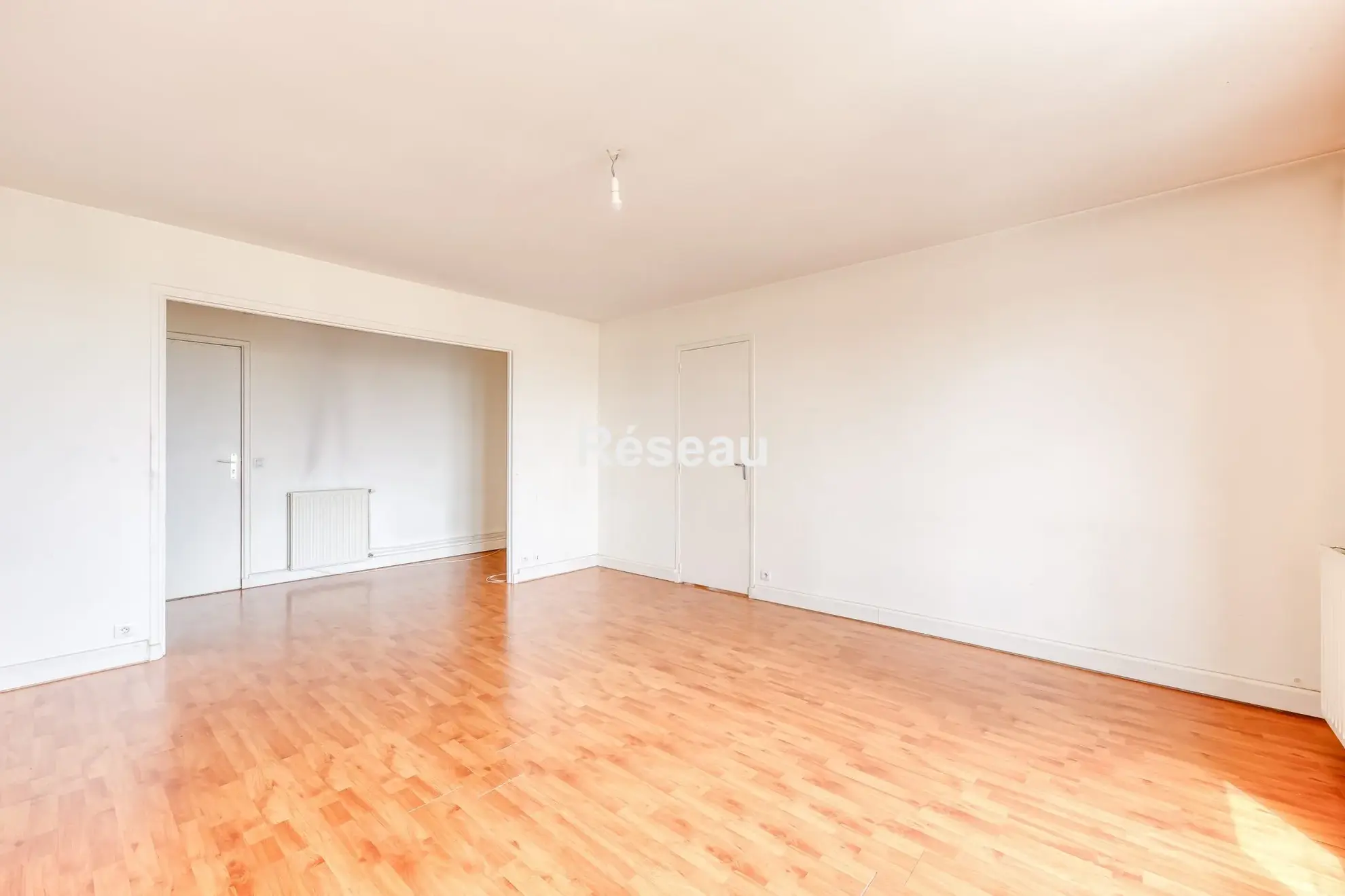 Studio à vendre à Massy, 42 m², avec balcon, parking et cave 