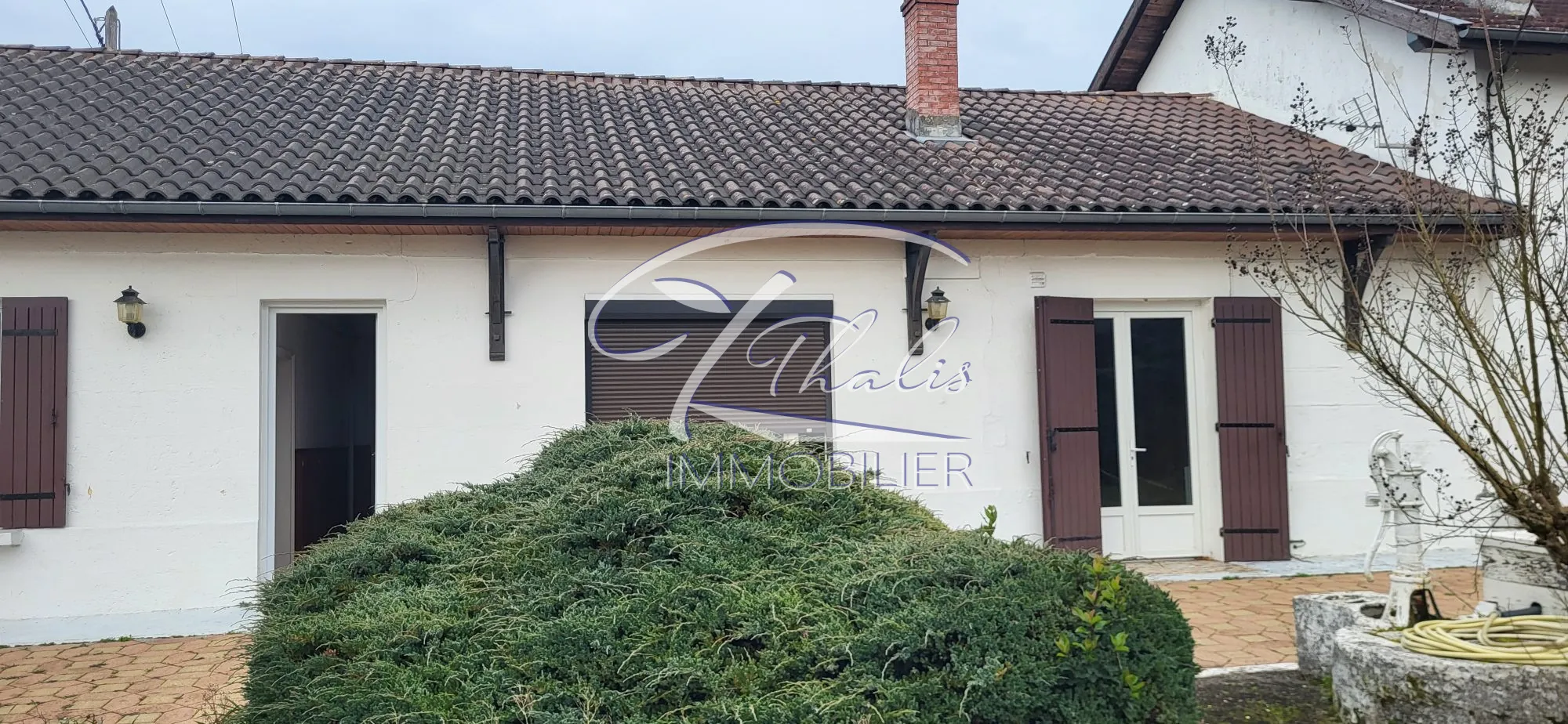 Maison à Saint-Loubès avec 4 chambres, jardin et possibilités de rénovation 