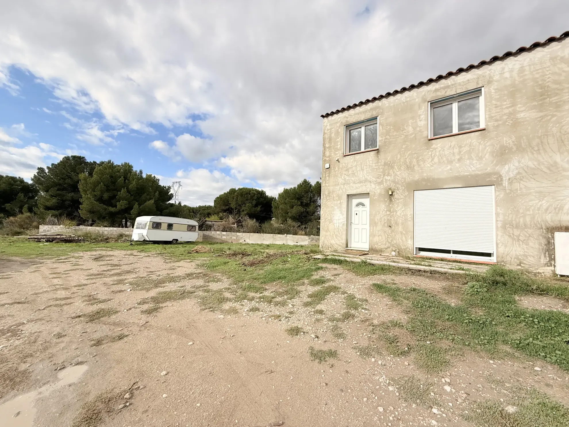 Maison récente T4 de 95m² avec extérieur et stationnement à Lançon-de-Provence
