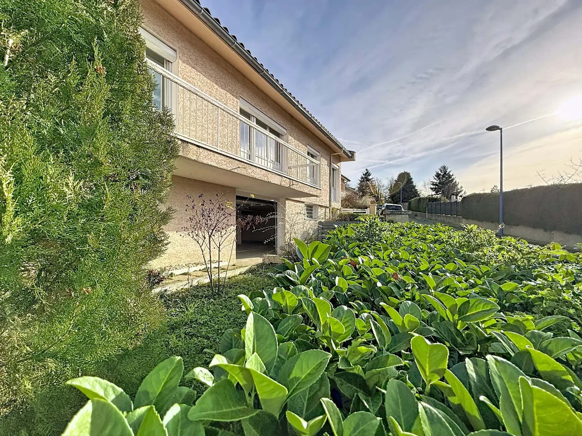 Maison à vendre avec jardin et grand sous-sol à La Talaudière 