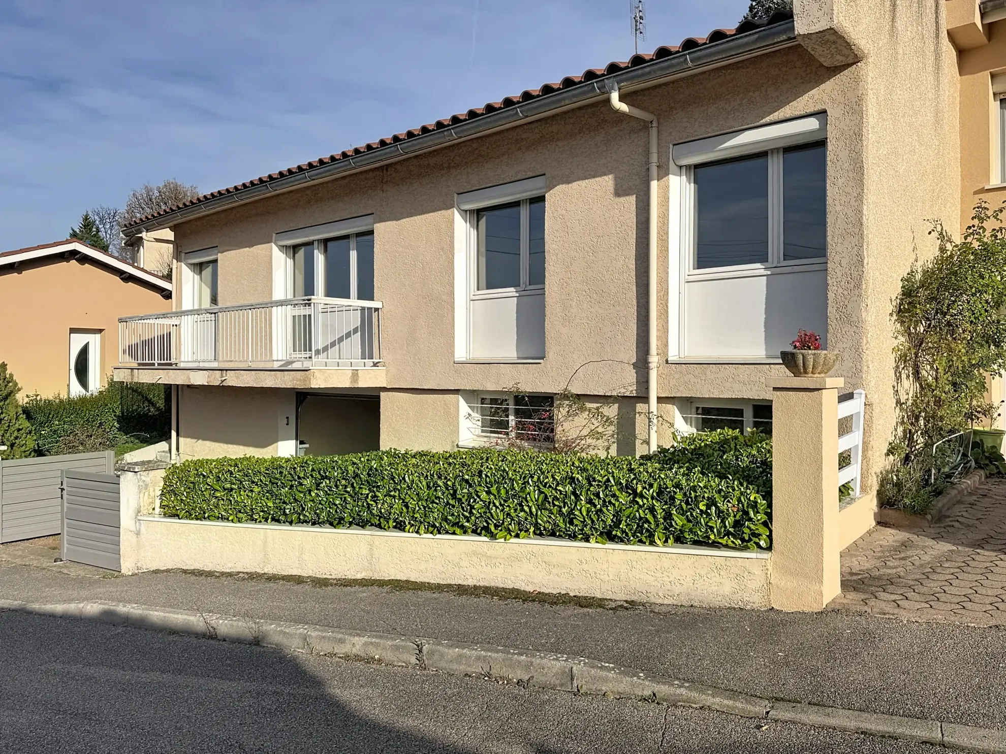 Maison à vendre avec jardin et grand sous-sol à La Talaudière