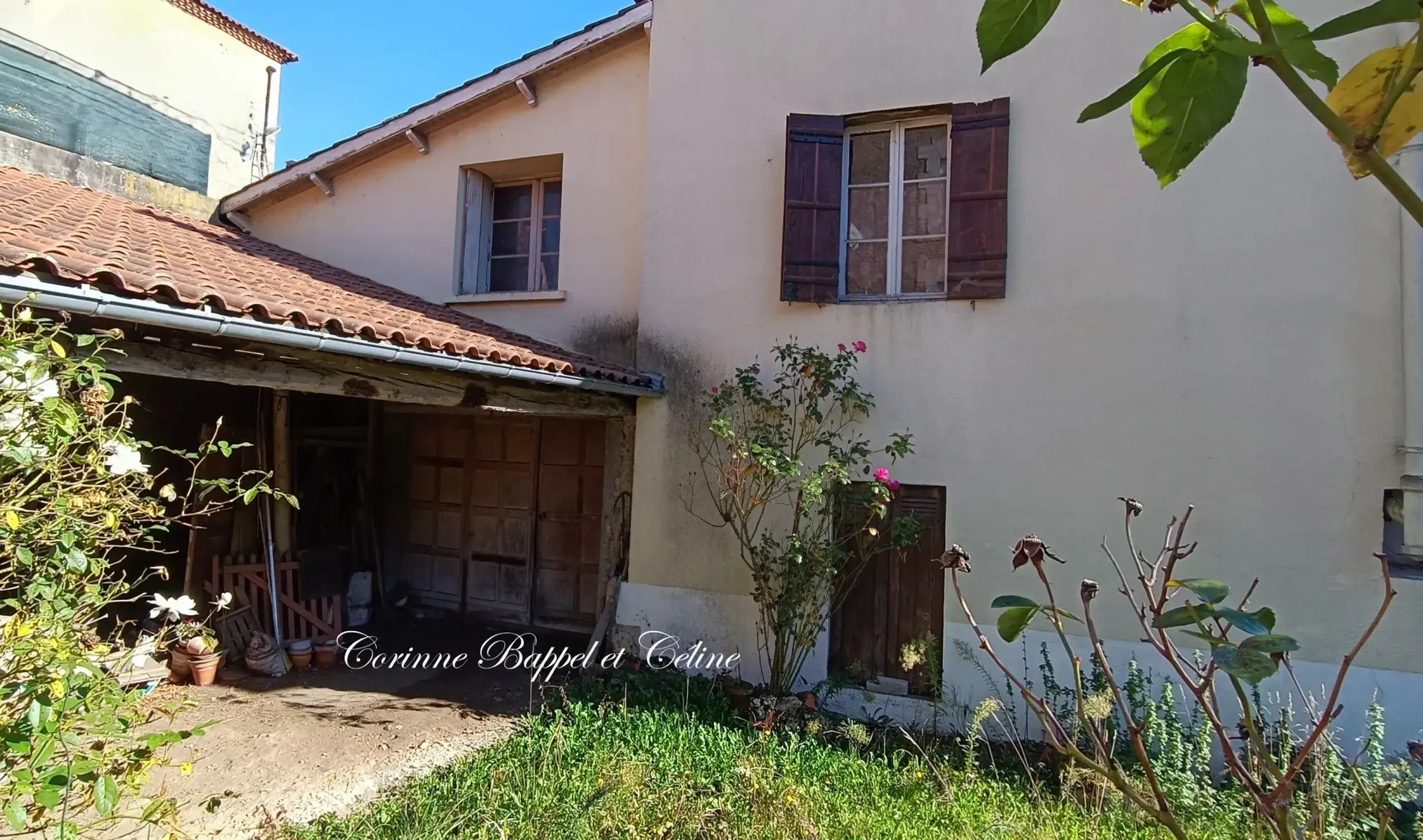 Maison de village à restaurer à Agonac - Charmante propriété en pierres