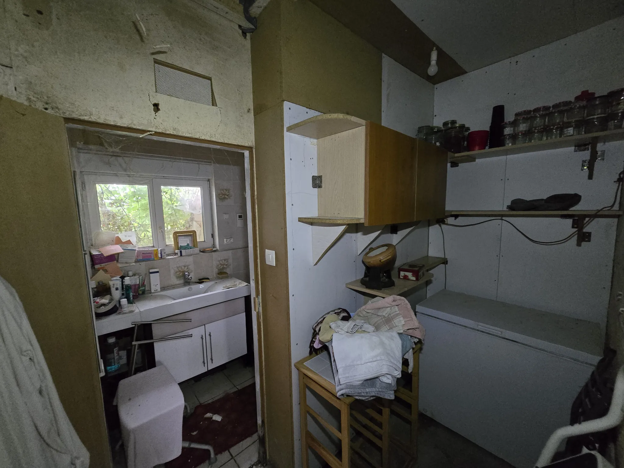 Maison individuelle avec grand jardin à Ecueille – Rénovation à prévoir 