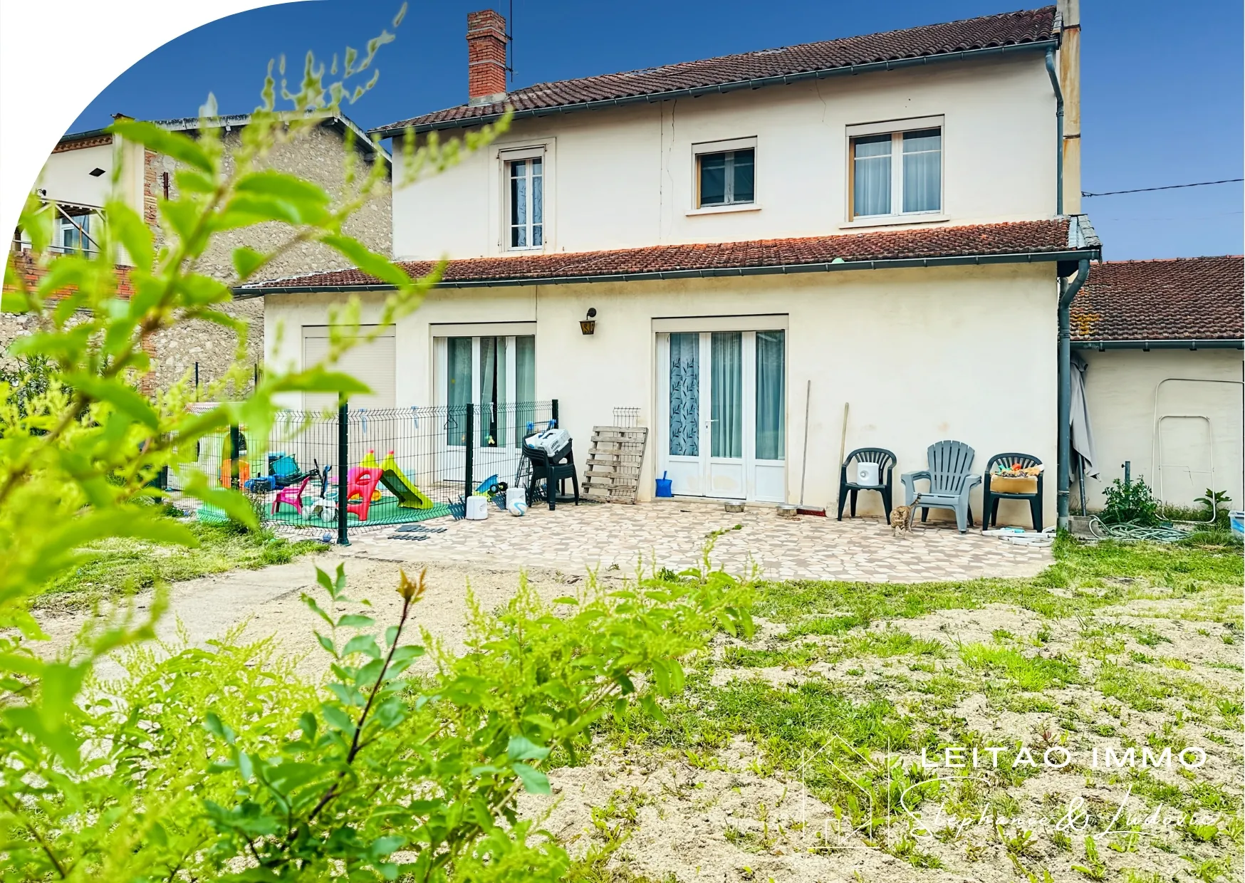Maison spacieuse de 6 chambres avec garages à Graulhet