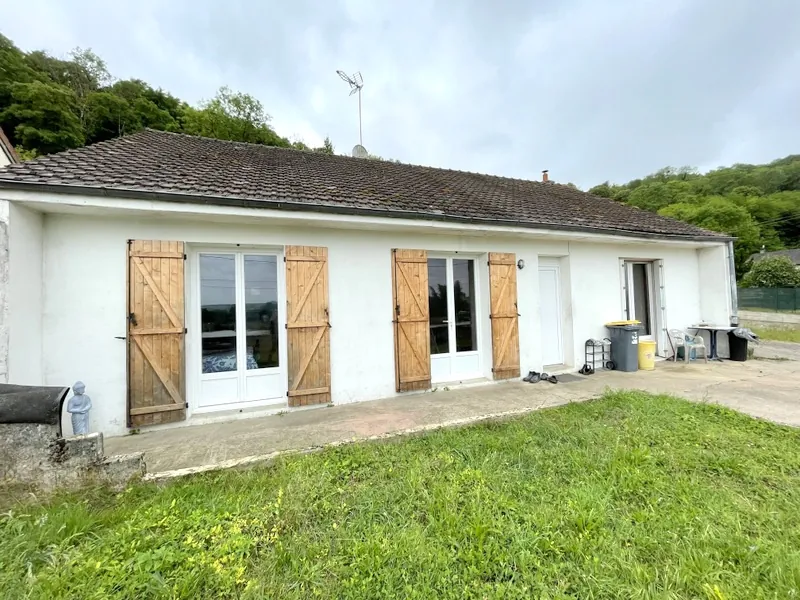 Maison de plain-pied à rafraîchir à Saacy-sur-Marne - Grand jardin et potentiel immobilier