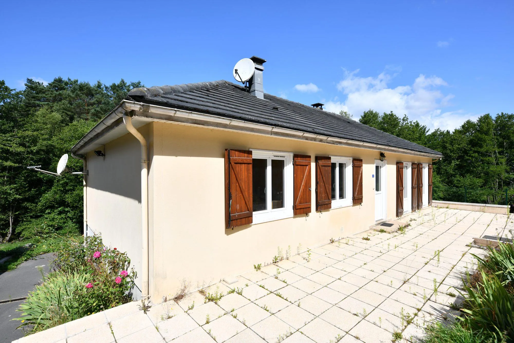 Maison familiale de 166 m² avec 2 logements à Saint-Privat en Corrèze