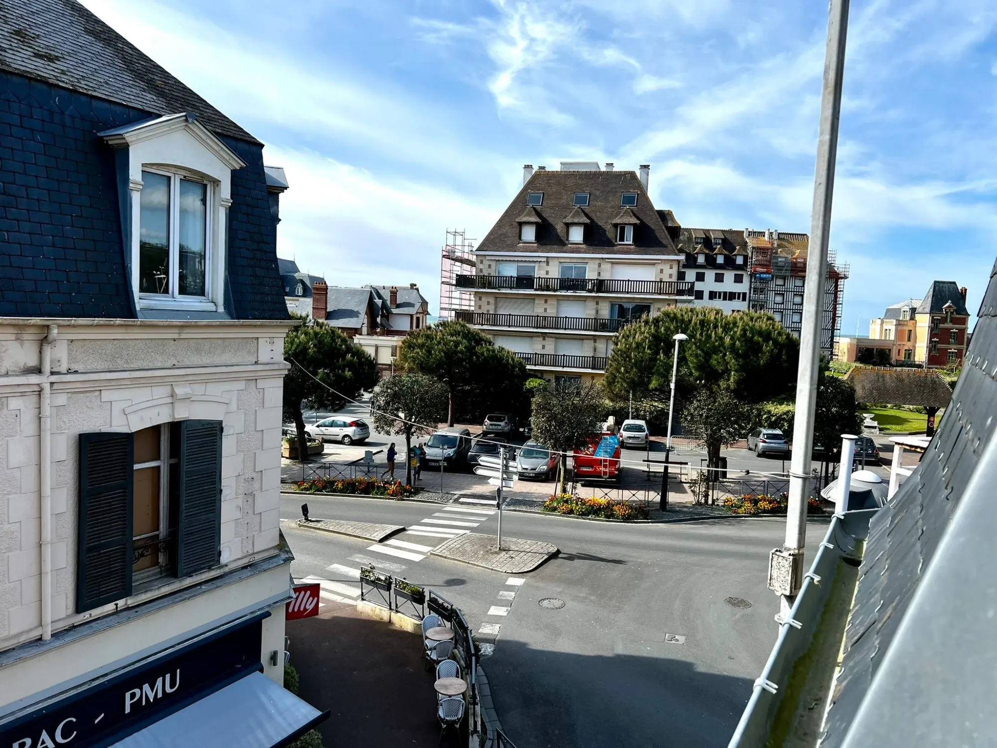Grand studio à vendre à Blonville-sur-Mer, lumineux et rénové avec balcon