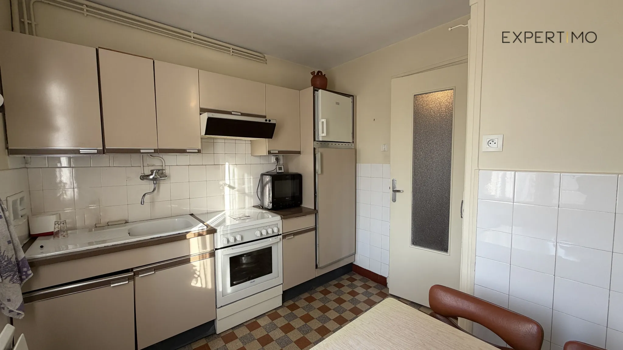 Appartement T3 à Grenoble Eaux-Claires avec balcon, cave et garage disponible 
