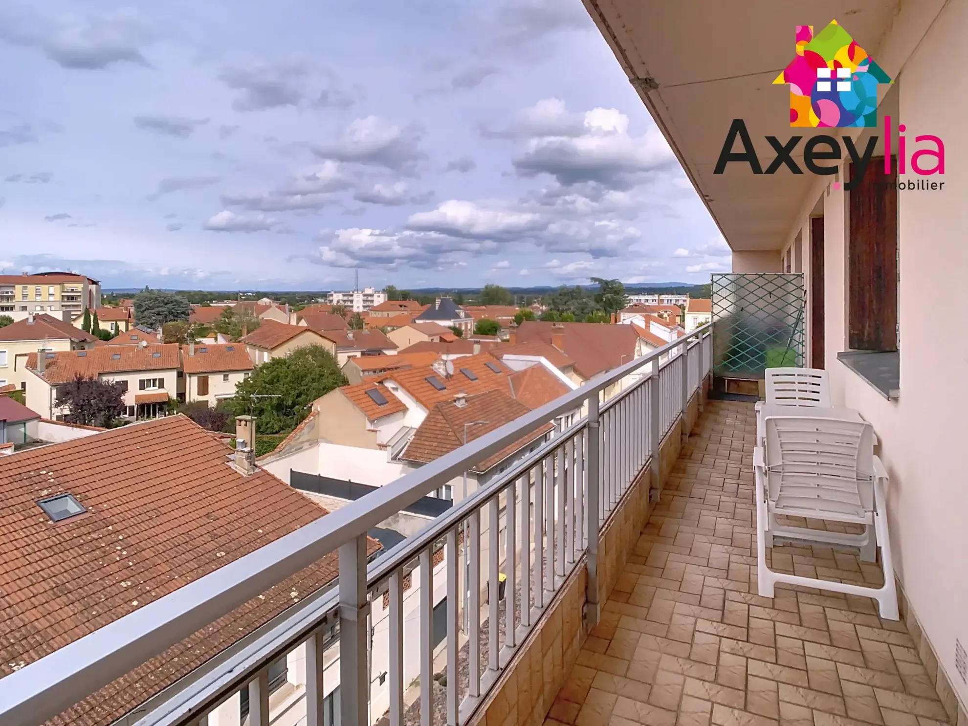 Appartement T2 avec balcon au Coteau – Dernier étage et cave