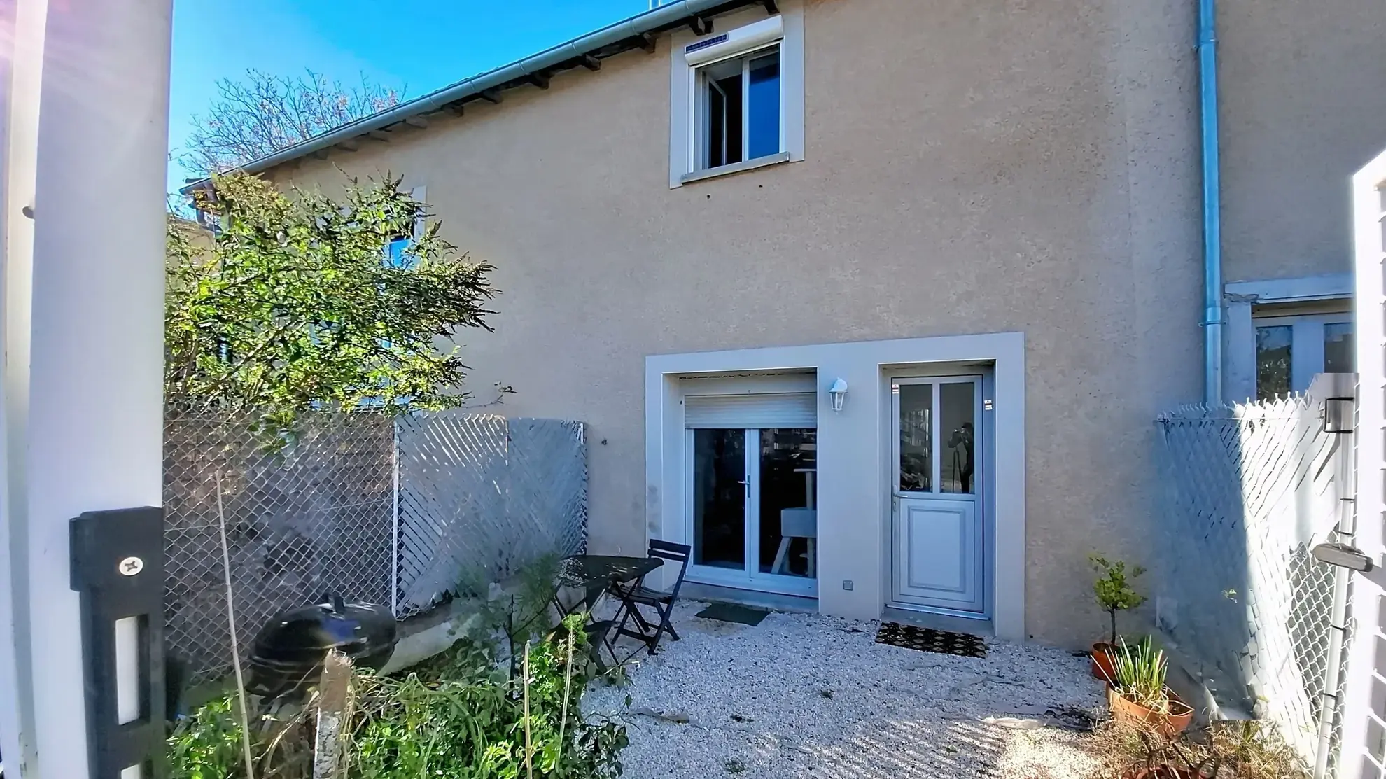 A vendre duplex de 70,10 m² avec jardin et stationnements à Irigny