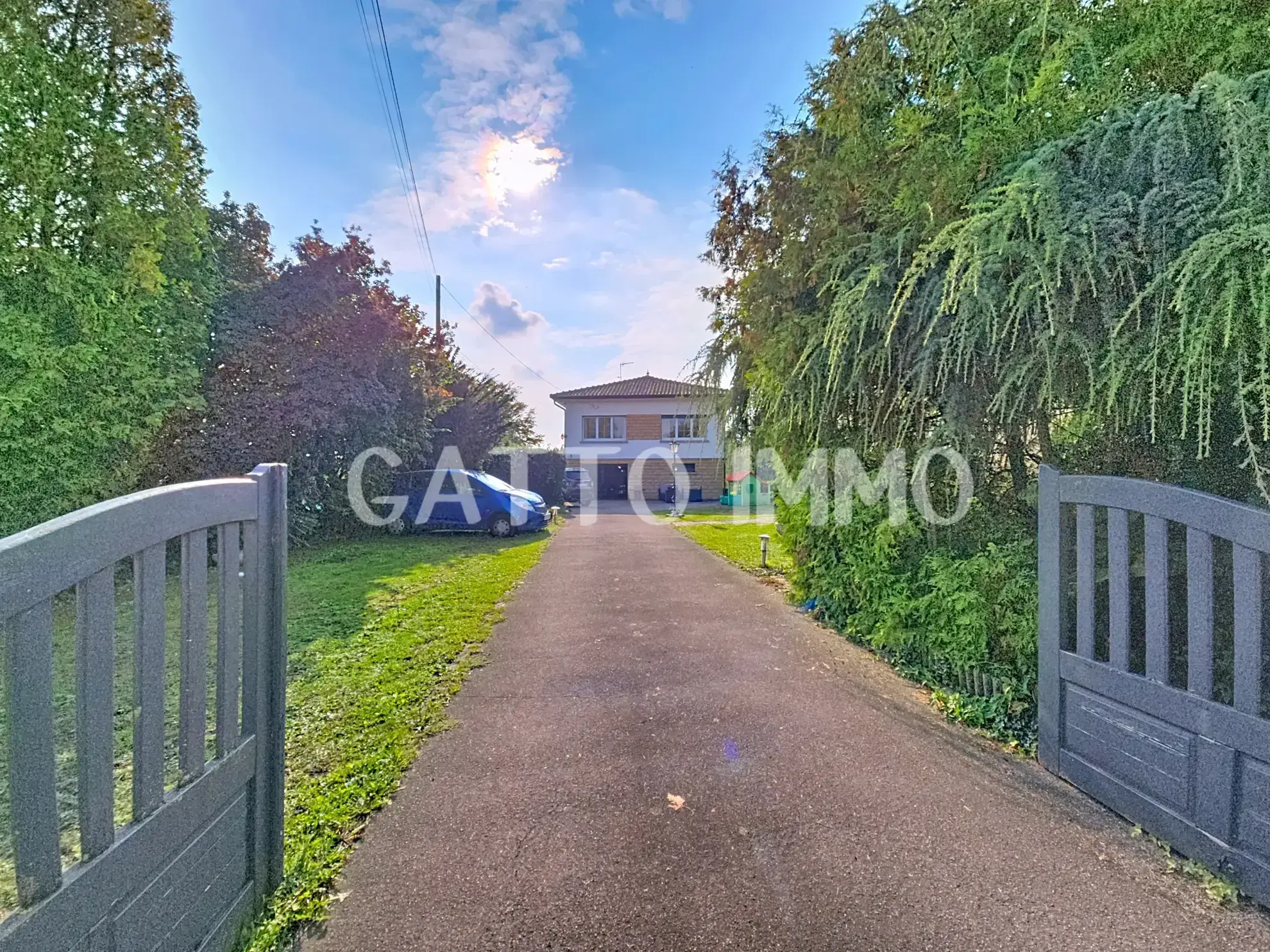 Maison individuelle rénovée de 130 m² à Herny avec grand jardin et garage