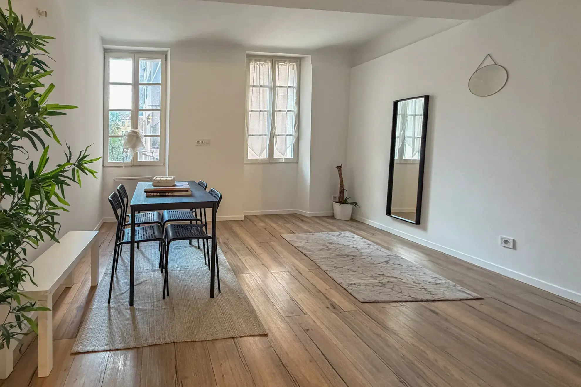 Bel appartement 2 pièces rénové au cœur de Toulon, idéal pour étudiant ou jeune couple