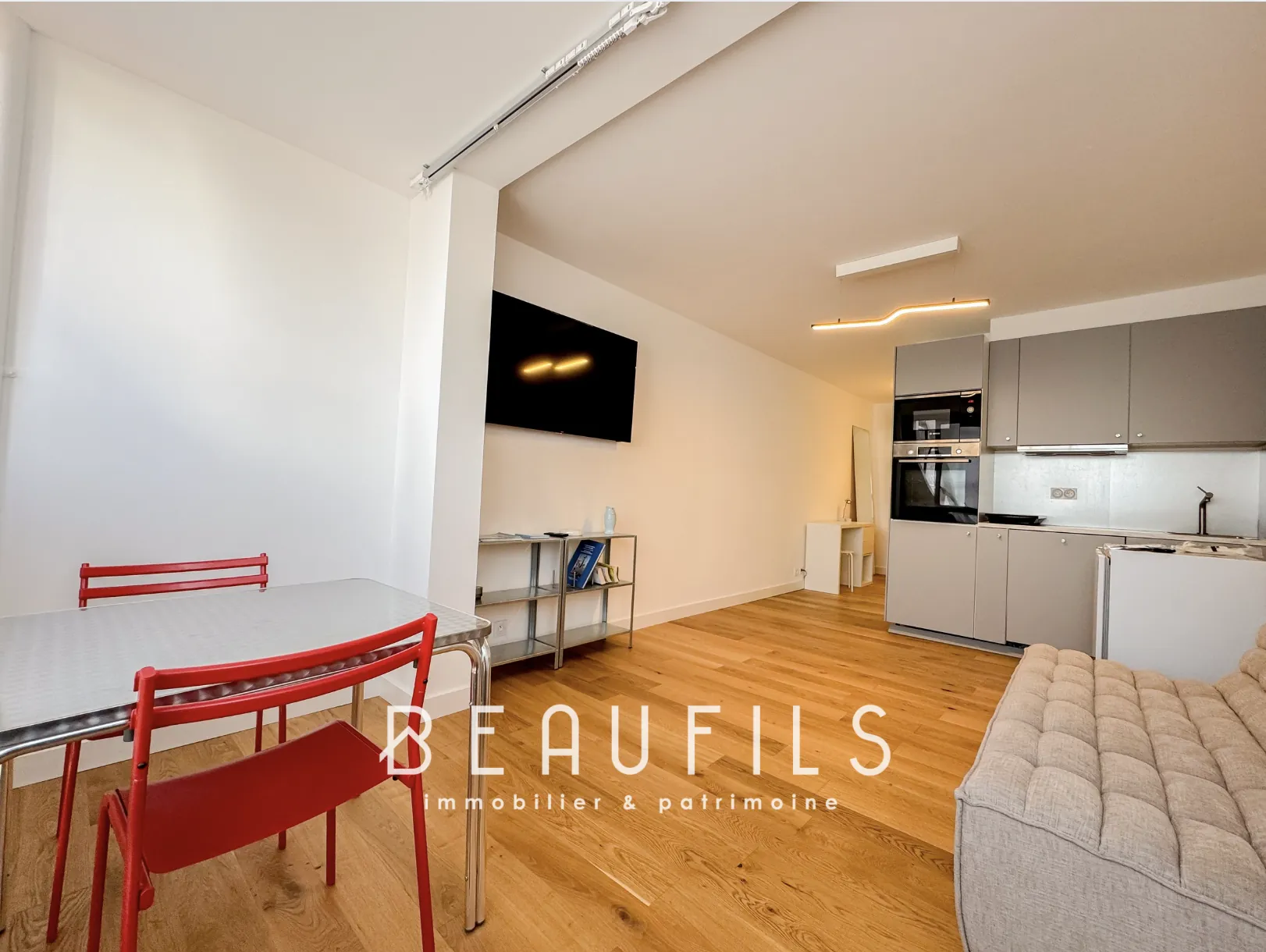 Studio rénové avec parking privé à La Grande Motte, proximité port