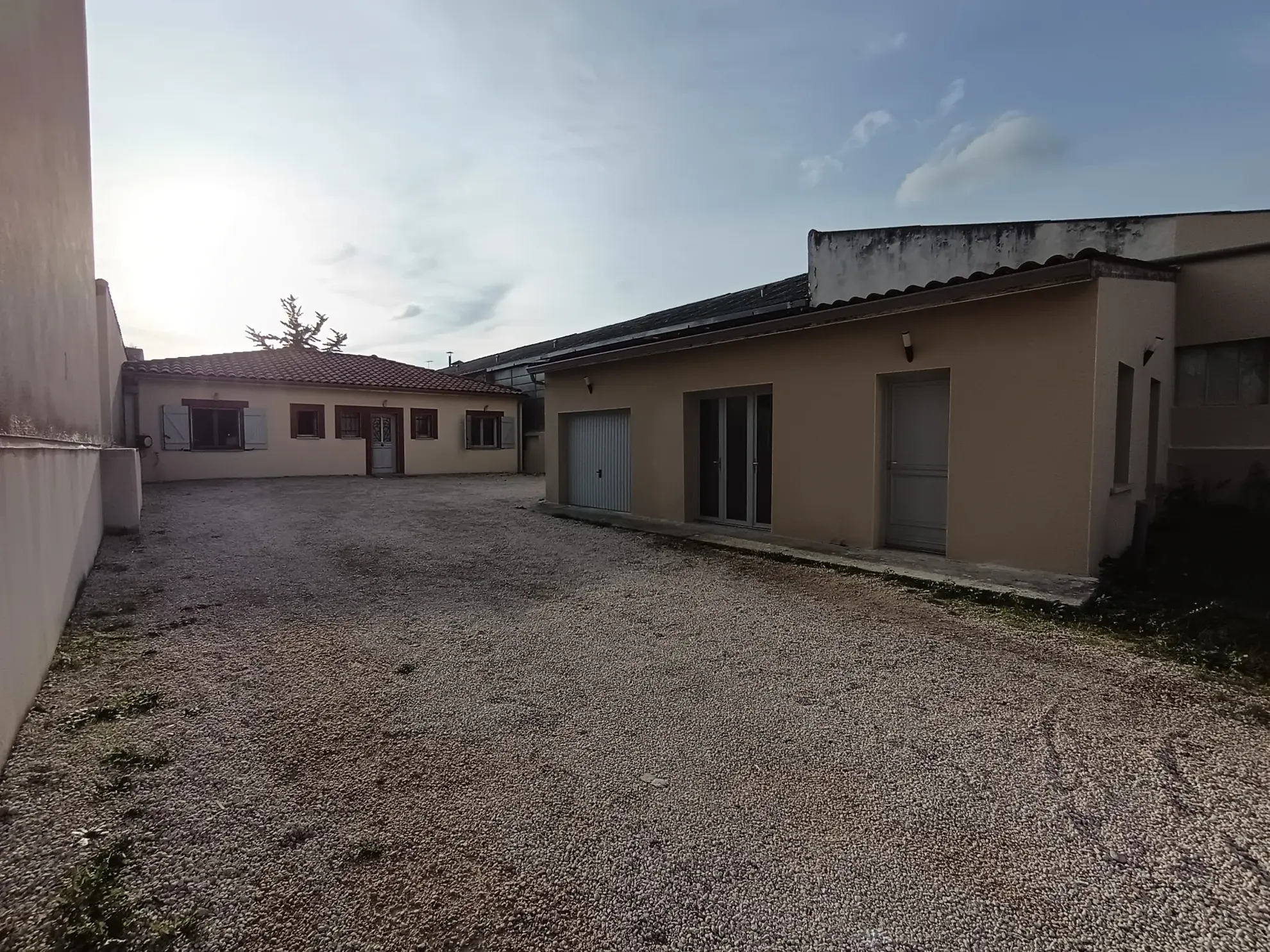 Maison neuve à Castelsarrasin - 119 m², 3 chambres, garage et terrasse - Conformité RE 2020 