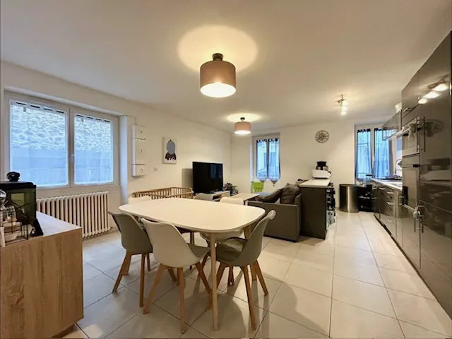 Maison de ville rénovée à Marcoussis - 3 chambres, garage, environnement privilégié