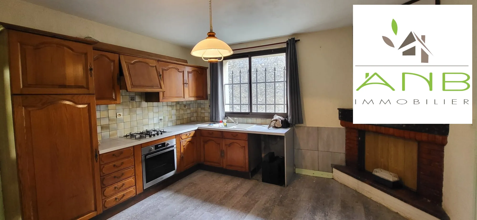 Maison de ville en pierre à Saint-Sornin avec jardin, proche Royan et Oléron 