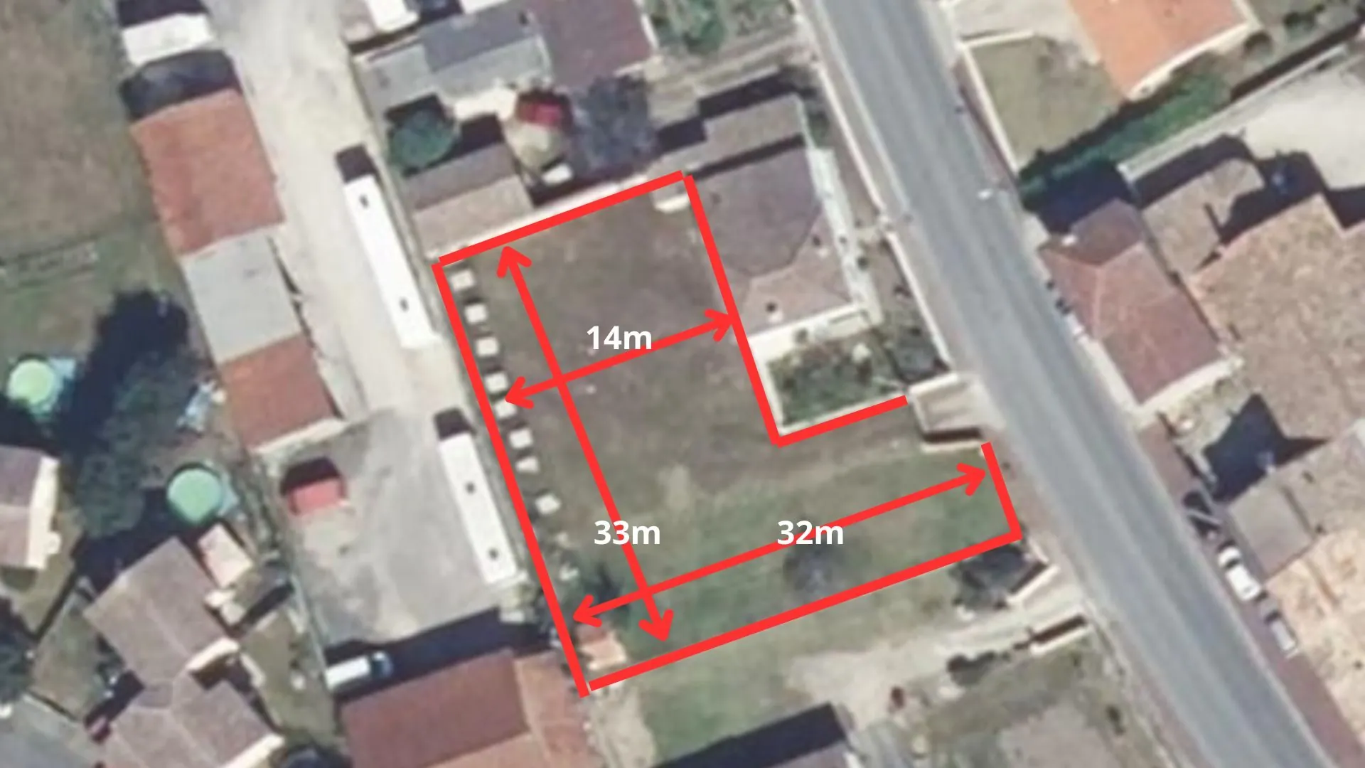 Terrain constructible de 888 m² à Saint-Ciers-sur-Gironde avec viabilisation 