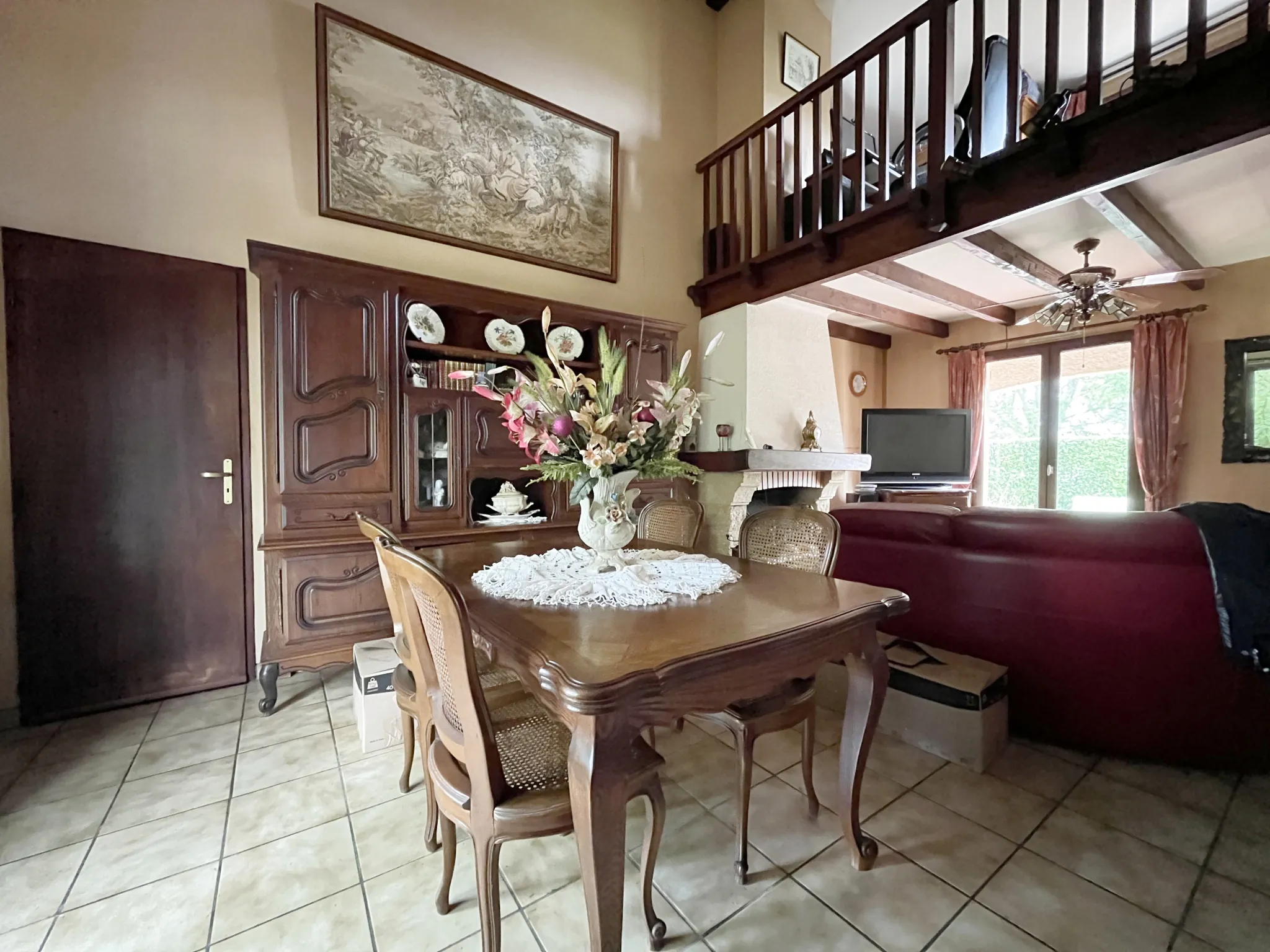 Maison à vendre à Toulenne avec jardin et potentiel de rénovation 