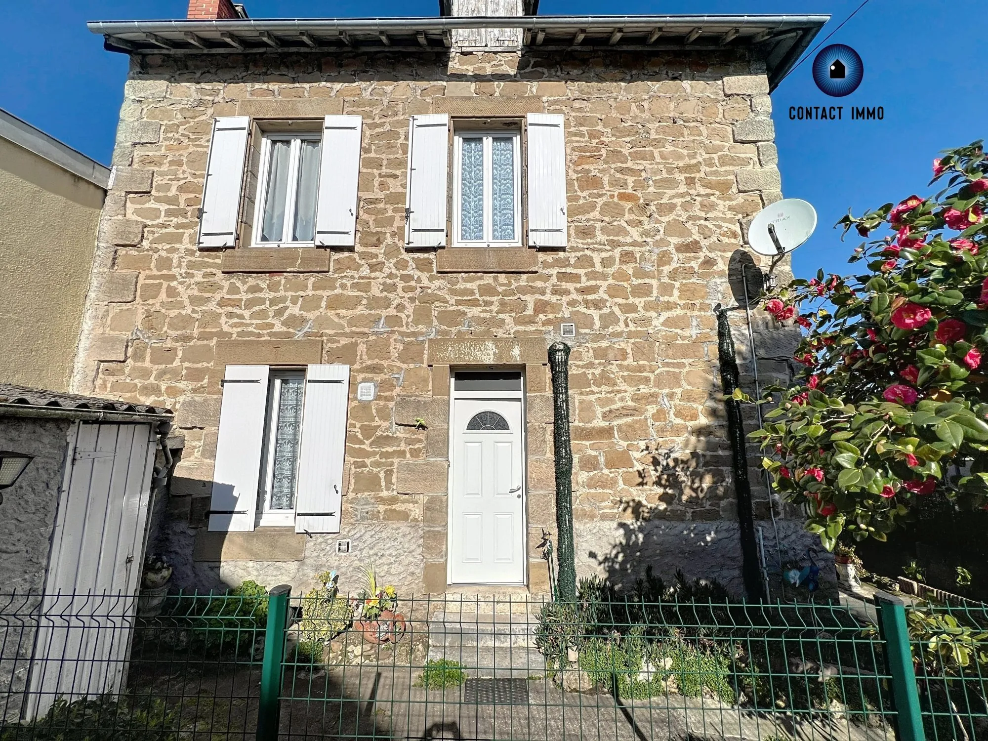 Maison en pierre à rénover à Brive-la-Gaillarde avec grand potentiel