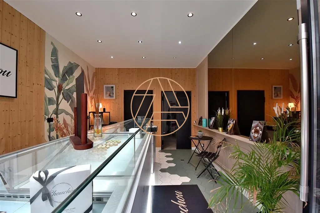 Local commercial de 32 m² à Saint-Maur-des-Fosses, idéal pour votre activité 