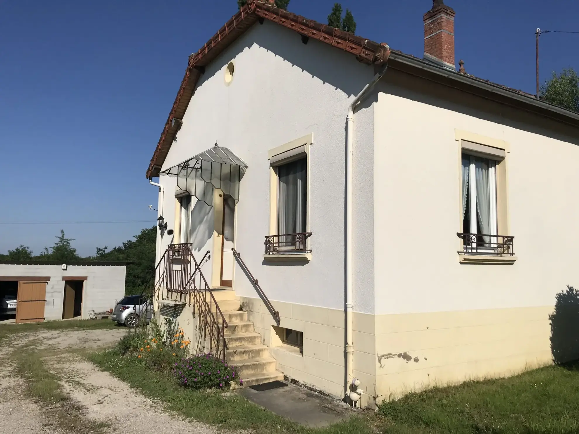 Maison à vendre à TASSENIERES - 72 m² sur terrain de 1976 m², équipée et avec garage