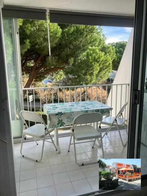 Studio cabine avec loggia, piscine à La Motte du Couchant - Parfait état