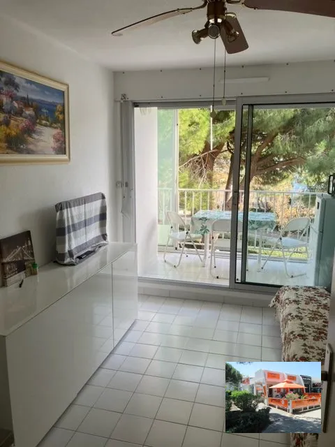 Studio cabine avec loggia, piscine à La Motte du Couchant - Parfait état 