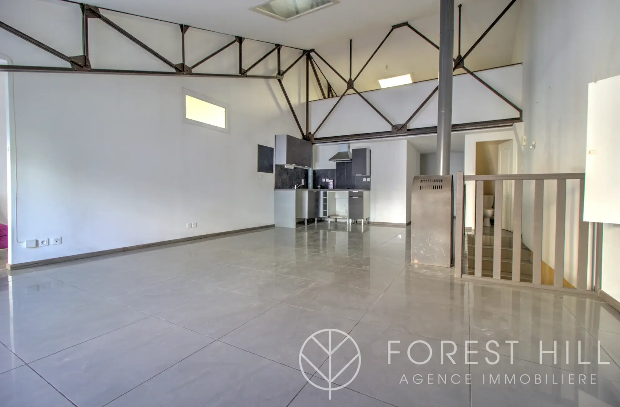 Appartement spacieux avec terrasse et mezzanine à Ceret