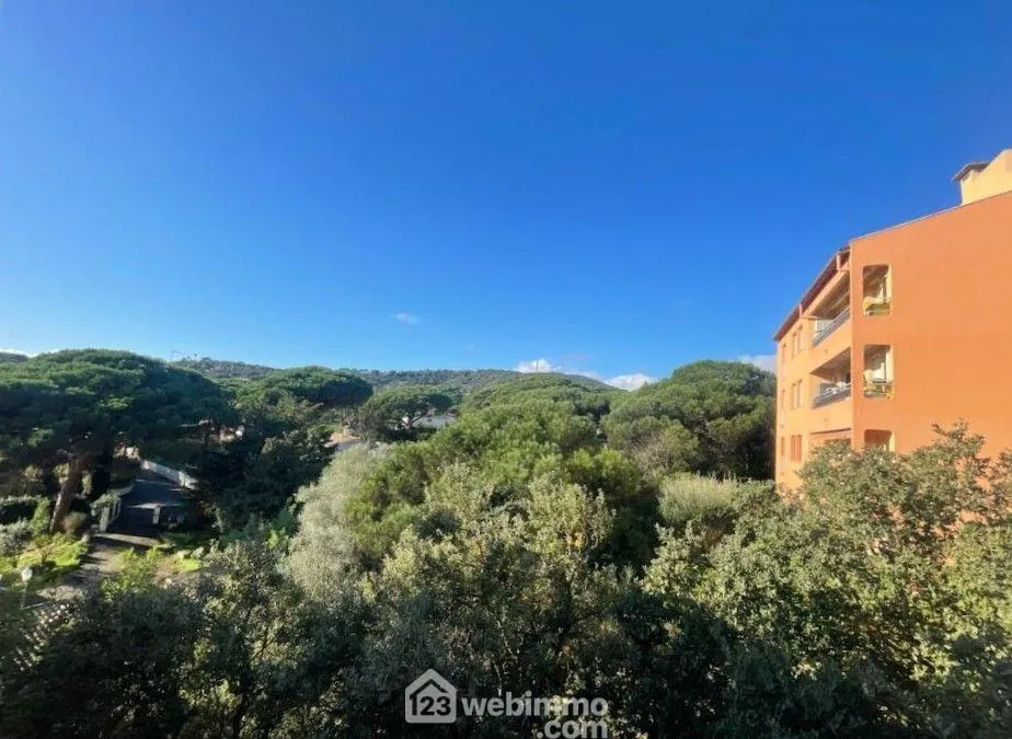 Appartement 2 pièces avec terrasse à Sainte-Maxime en résidence sécurisée