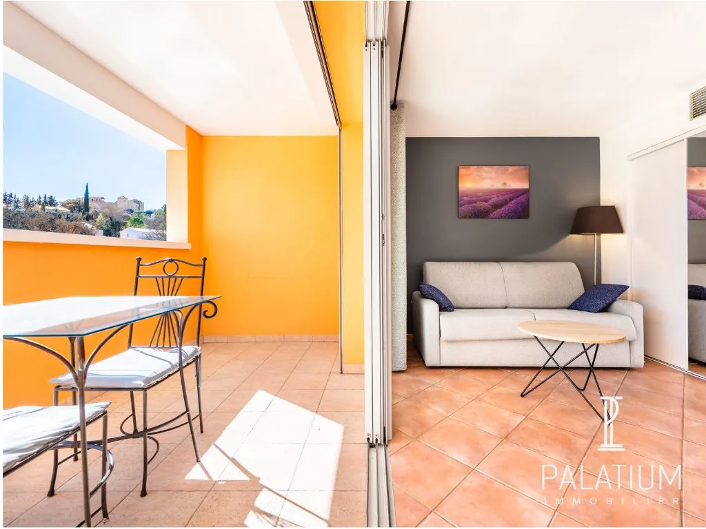 Studio à vendre à Gréoux-les-Bains, résidence sécurisée avec piscine 