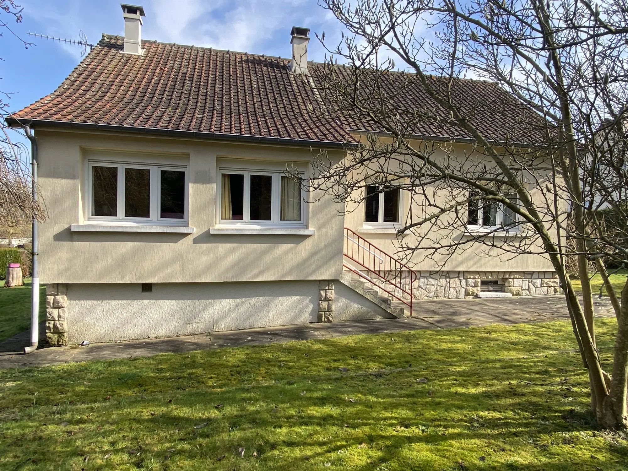 Maison à vendre à Saint-Aubin-sur-Gaillon - 80 m² avec terrain de 1300 m² 