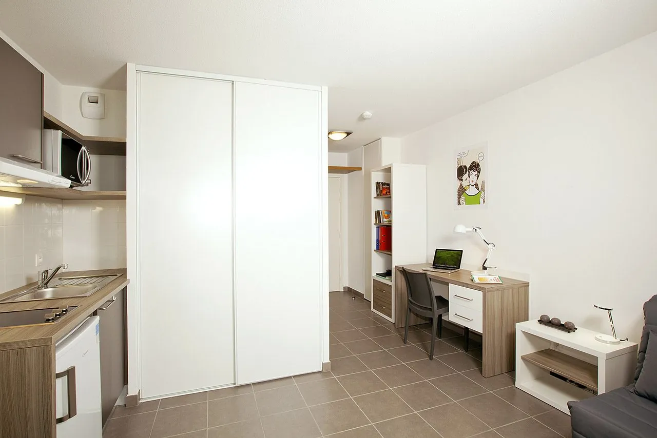Investissez dans un appartement T1 loué à Montpellier, emplacement stratégique 