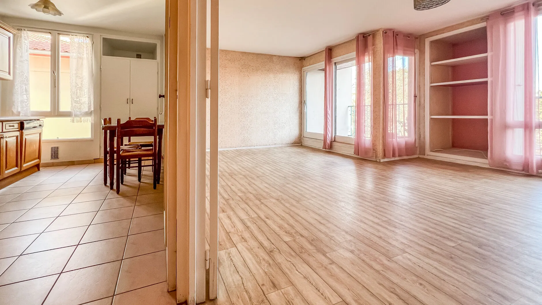 Appartement T3 lumineux de 72 m² avec terrasse à Bayonne Sainte-Croix 