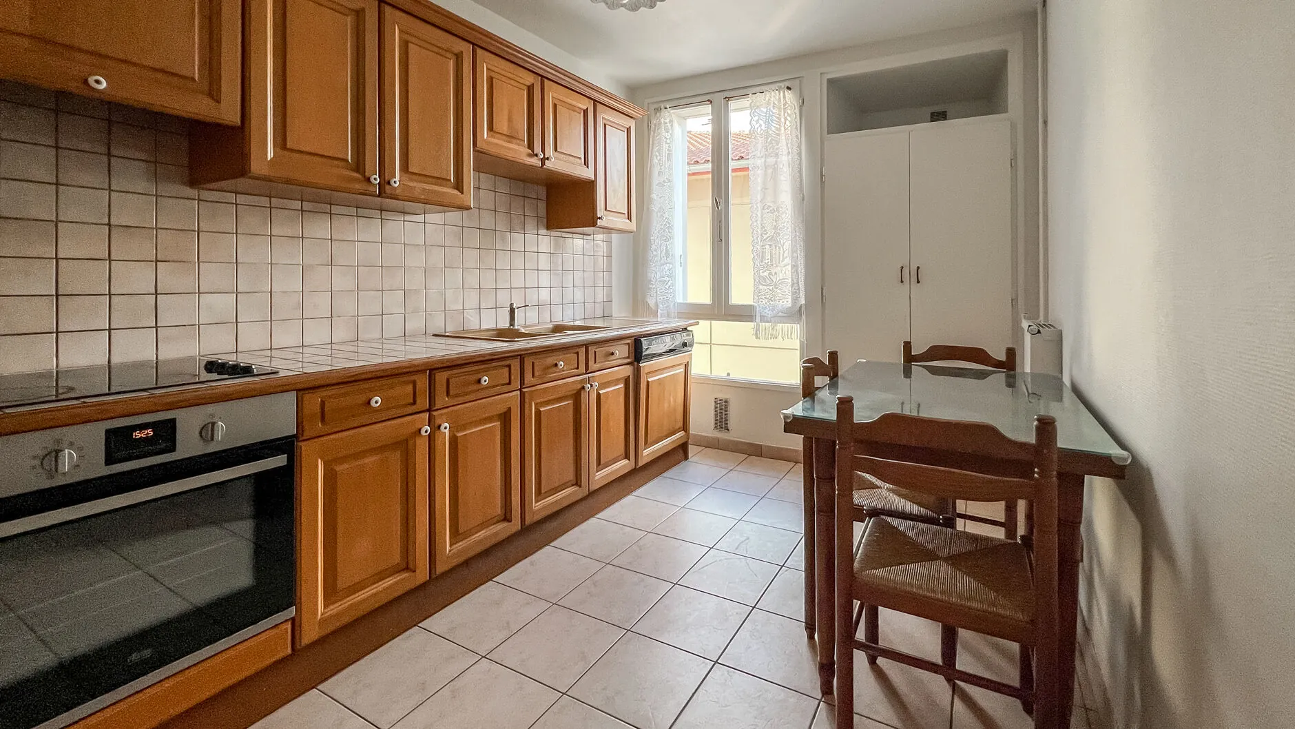 Appartement T3 lumineux de 72 m² avec terrasse à Bayonne Sainte-Croix 