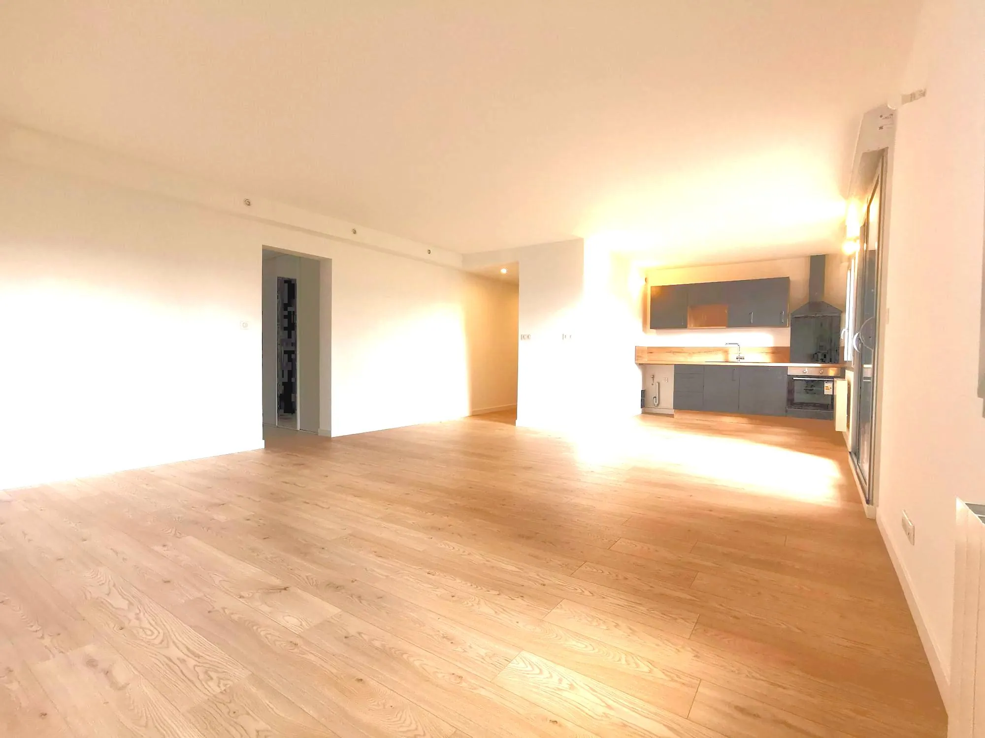Appartement 2 pièces rénové avec balcon à Dijon, proche Cité Gastronomique 