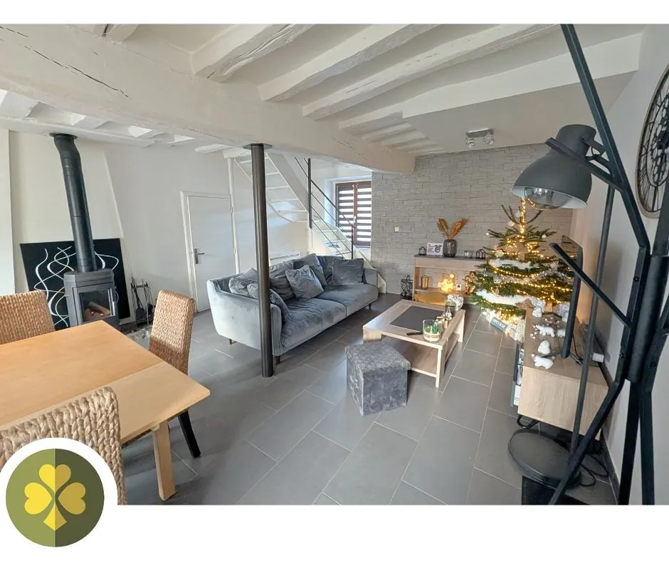 Charmante maison de ville avec 2 chambres, terrasse et cave à Jouars-Pontchartrain 