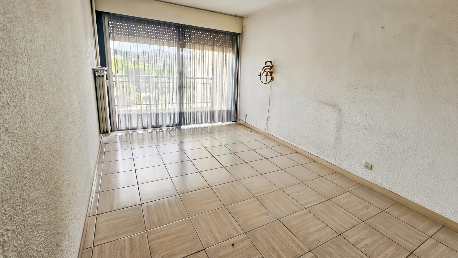 Appartement 2 pièces avec terrasse et garage au Cannet à vendre 