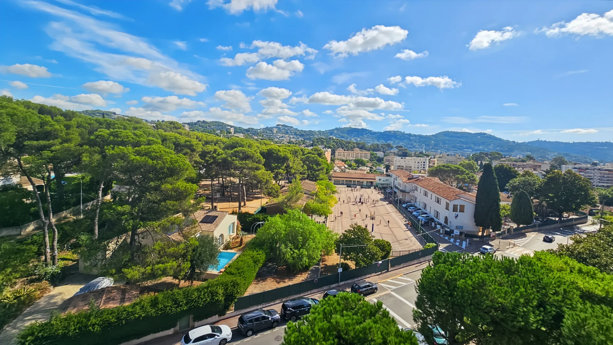 Appartement 2 pièces avec terrasse et garage au Cannet à vendre 