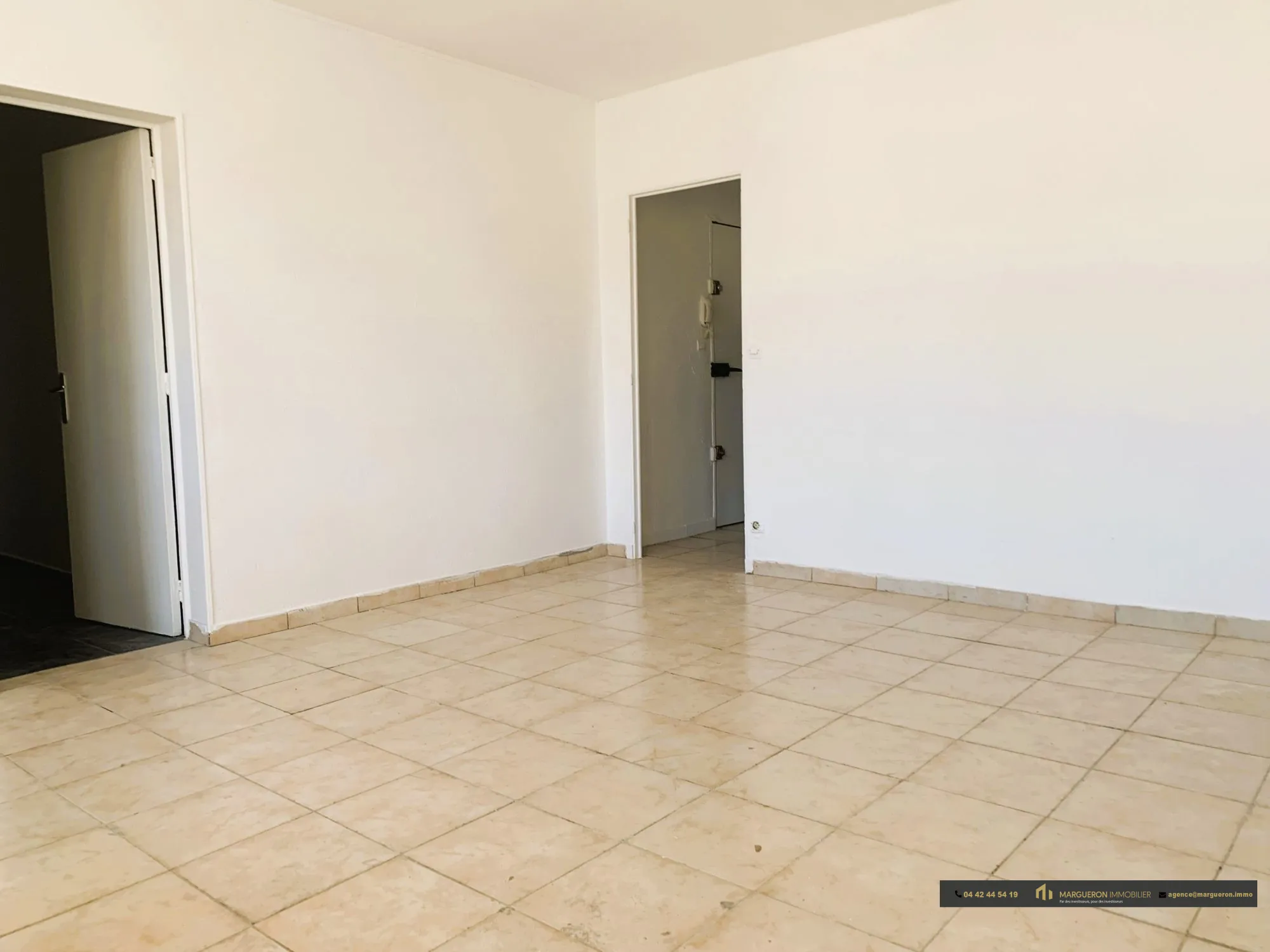 Appartement 3 pièces à vendre à Marignane avec balcon et cave 