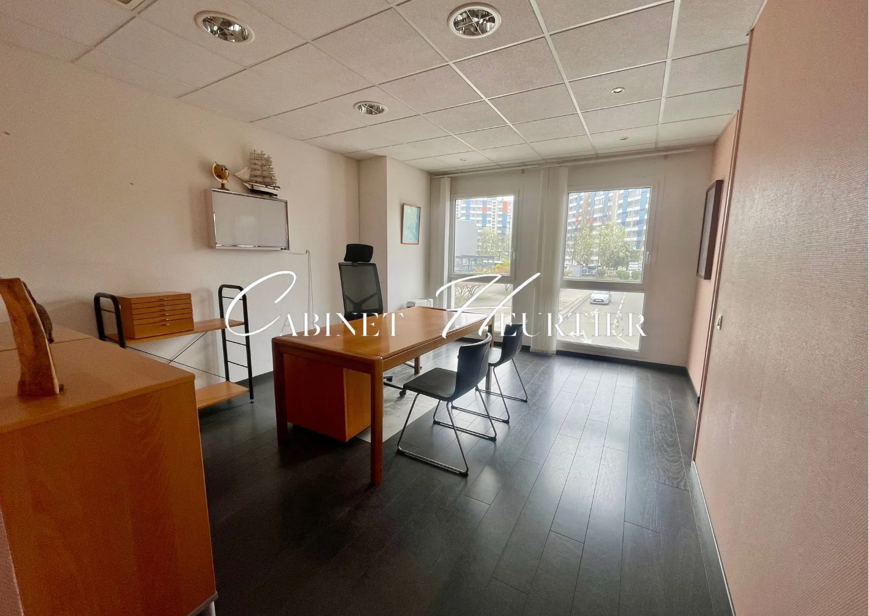 Local professionnel médical à Échirolles – 58,34 m² en centre-ville avec ascenseur