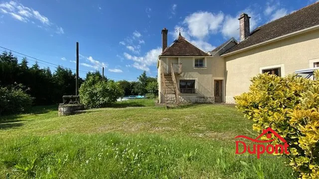 Maison de campagne à restaurer à Beurey avec grand terrain