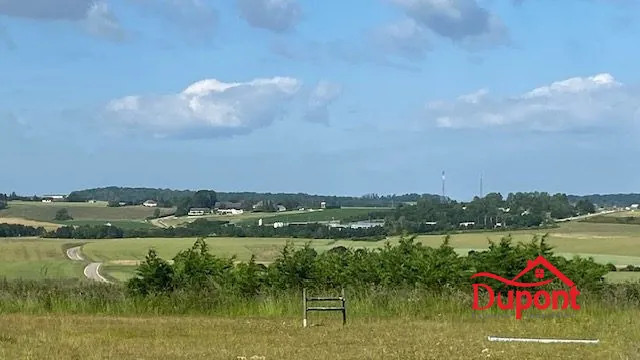 Maison de campagne à restaurer à Beurey avec grand terrain 
