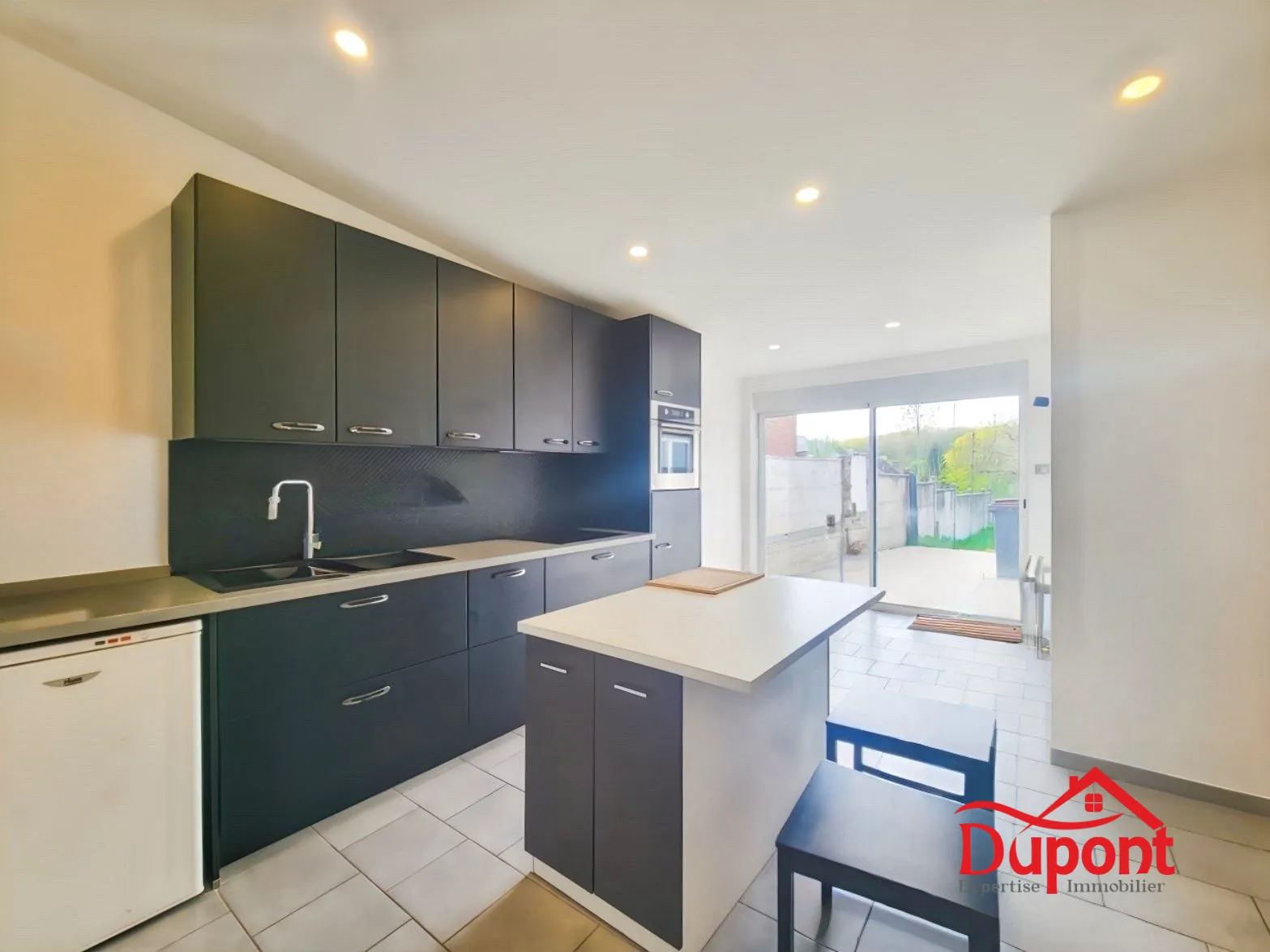 Maison mitoyenne 2 côtés de 104 m² avec jardin à Le Cateau en vente 