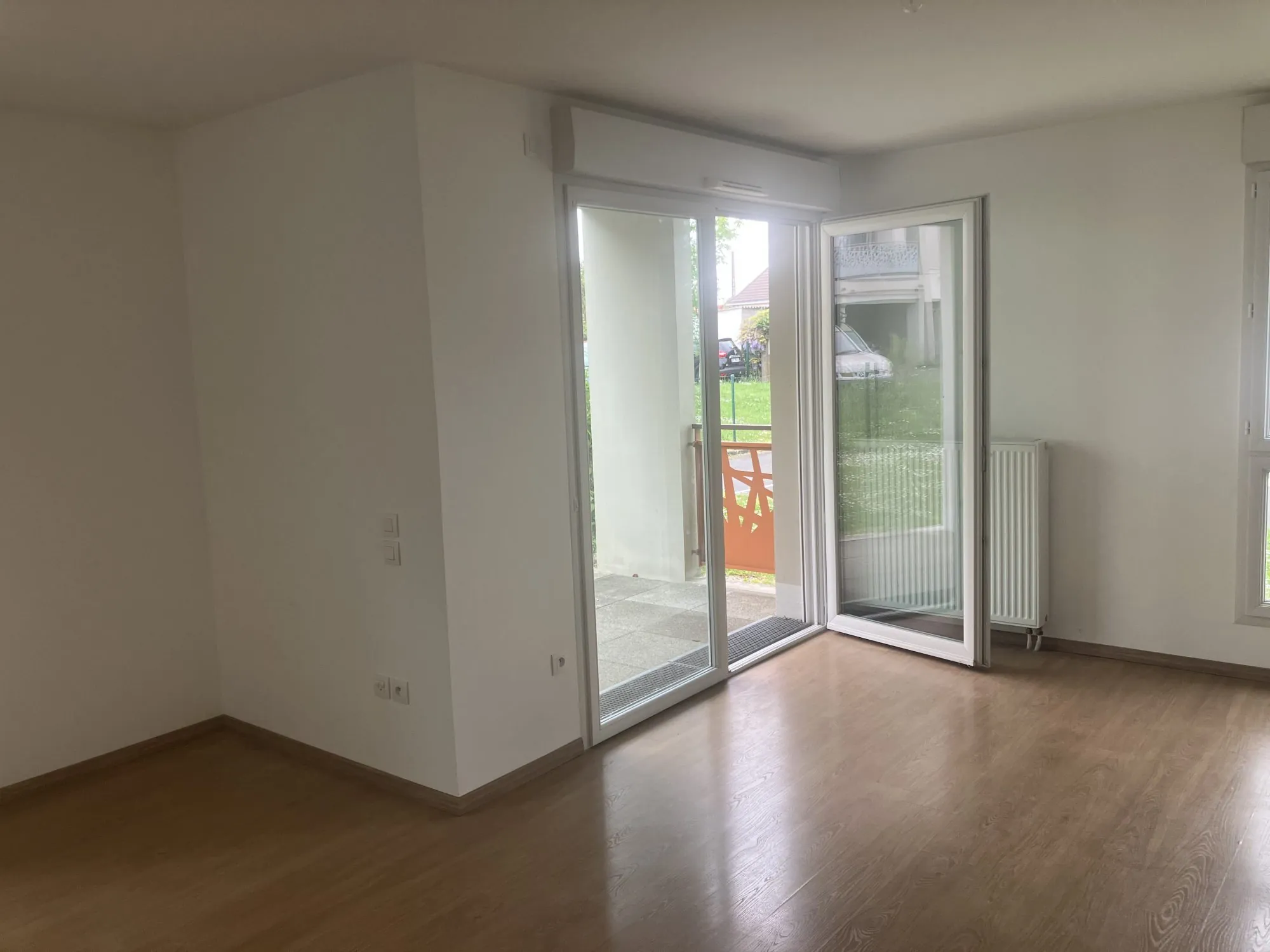 Appartement 1 pièce avec jardin, loggia et parking à Saint-Sébastien-sur-Loire 