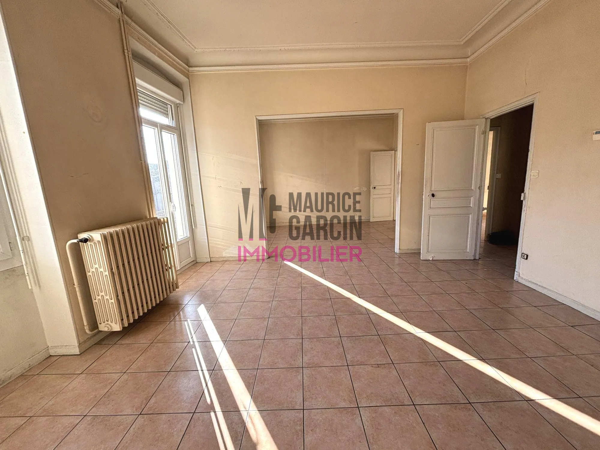 Maison 128 m² à Carpentras avec jardinet, parking, proche centre-ville 