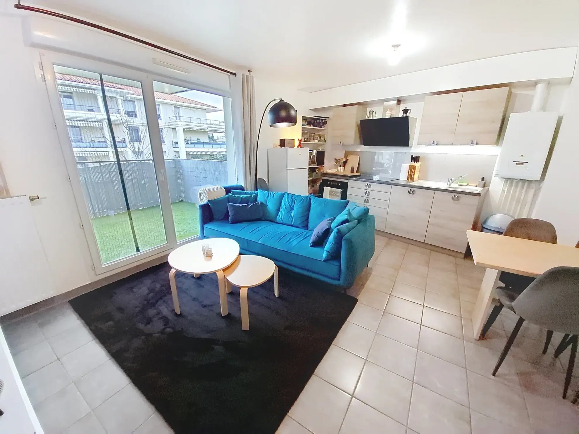 Appartement T2 de 41,69 m² avec terrasse, garage et parking à Vourles