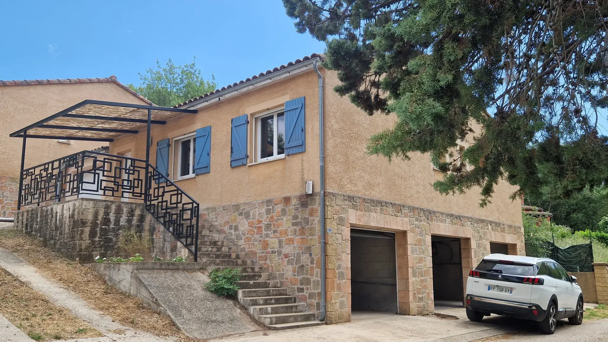 Villa à Soubès, 94 m² avec terrain et garage, secteur Lodeve
